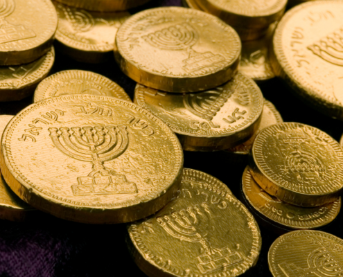 Hanukah as educational tool about money